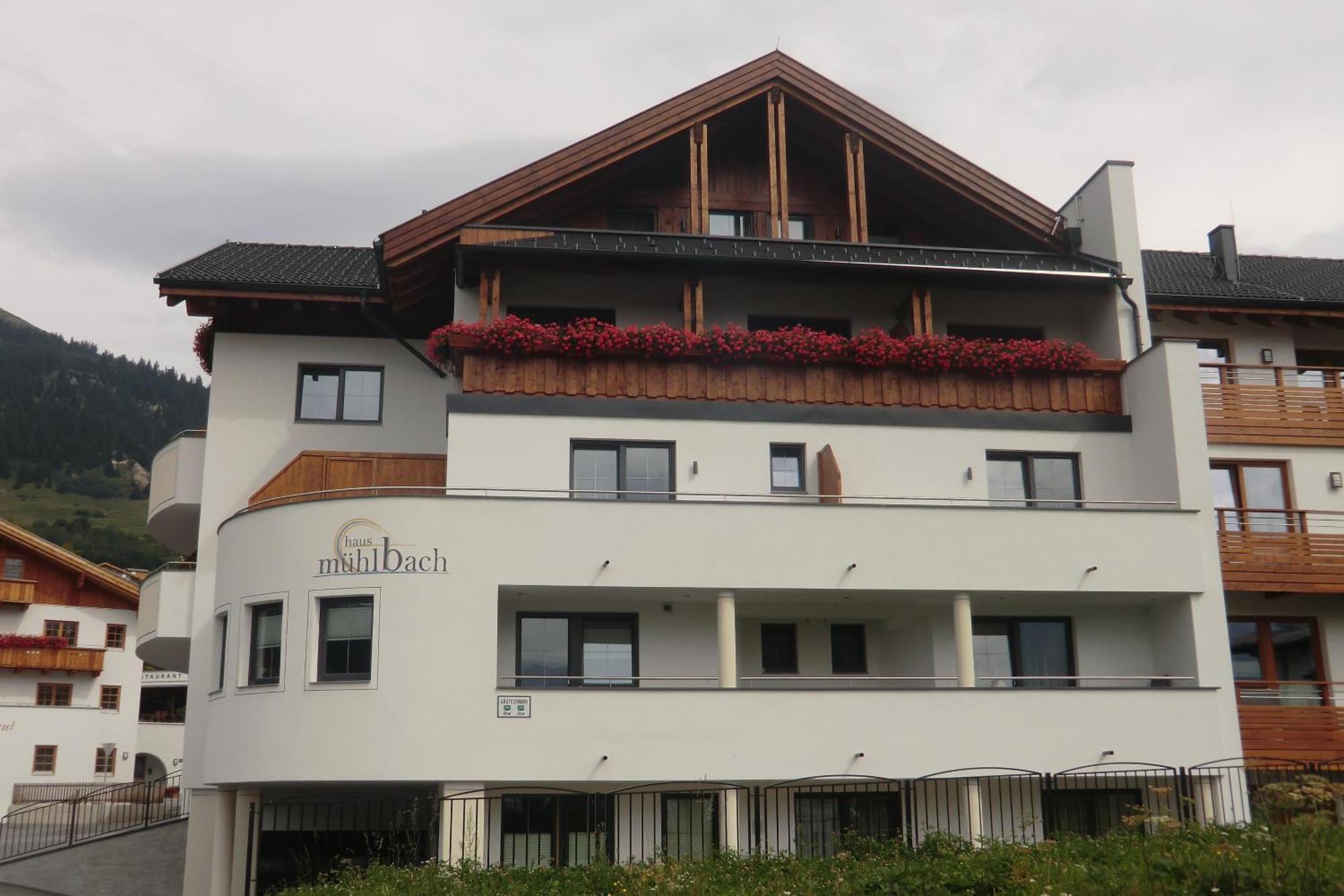 Отель Haus Muehlbach Фис Экстерьер фото